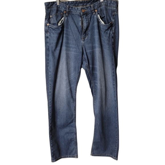 Tommy Bahama Other - 🚨ONE DAY SALE🚨Tommy Bahama Standard Fit Jean's Men's 38x32 Classic Wash